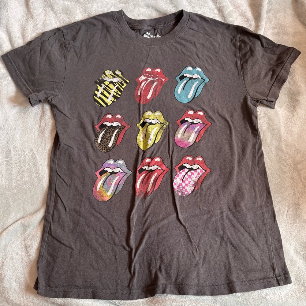 The Rolling Stones Gray and Yellow Short Sleeve Tee with Rock Graphic